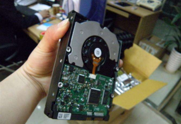 服務器維護經驗談:硬件升級注意事項(圖4) 服務器維護經驗談:硬件升級注意事項(圖4)