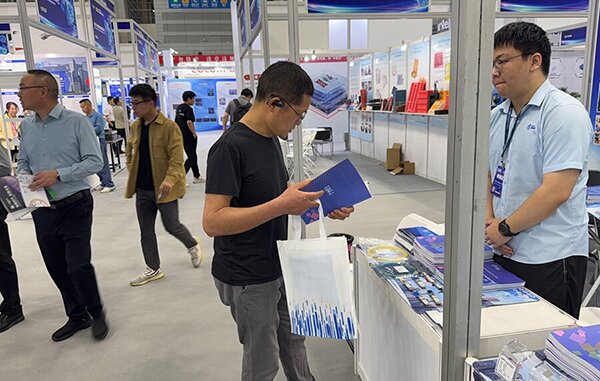 客戶(hù)咨詢(xún)光潤(rùn)通產(chǎn)品